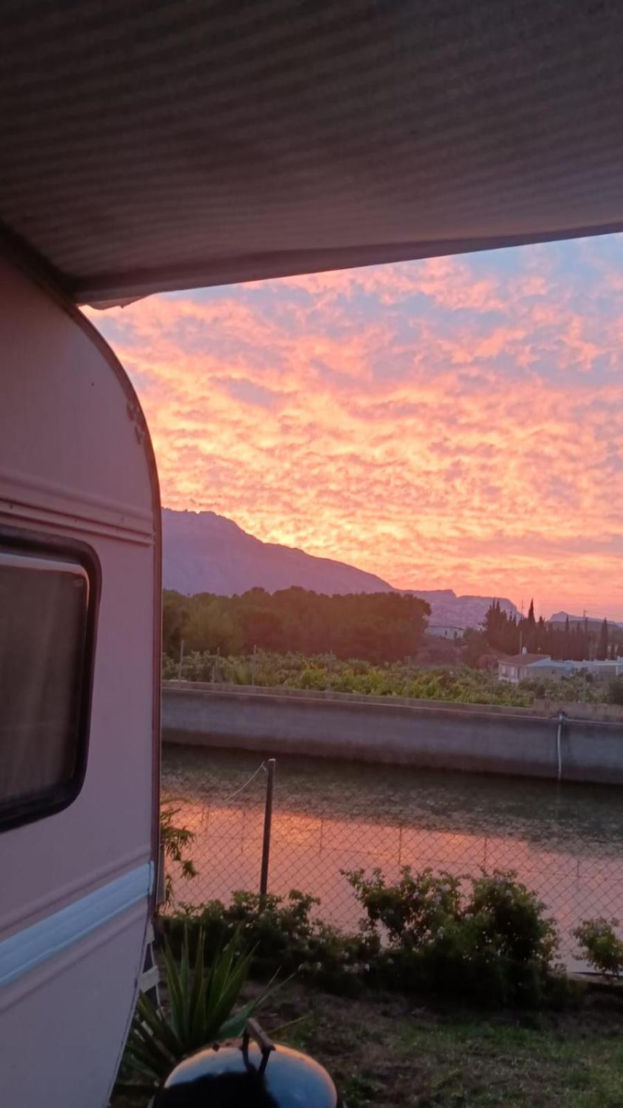 Caravana- Glamping Casa Tortuga La Nucía Εξωτερικό φωτογραφία
